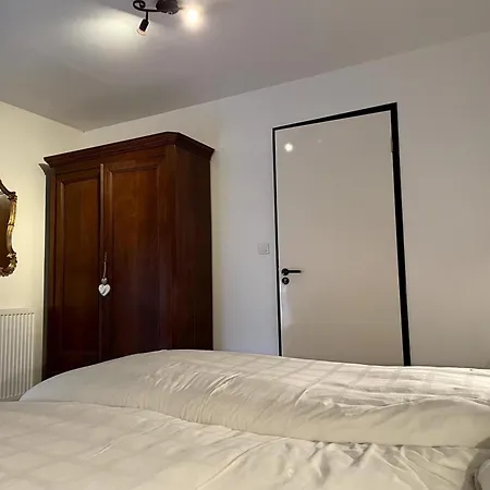 Chateau De Souvigny: Detente Avec Piscine, Jacuzzi, Volley & Plus - Fr-1-489-510 * Souvigny