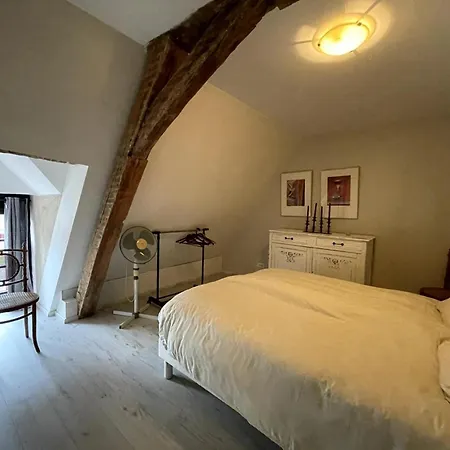 Chateau De Souvigny: Detente Avec Piscine, Jacuzzi, Volley & Plus - Fr-1-489-510 *