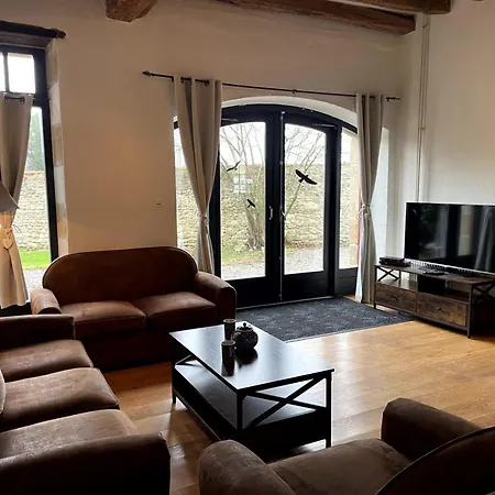 Tatil Evi Chateau De Souvigny: Detente Avec Piscine, Jacuzzi, Volley & Plus - Fr-1-489-510 Souvigny